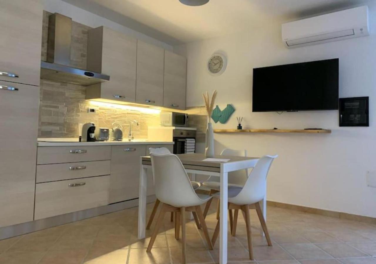Loft Comodo Ed Elegante • Wi-Fi E Colazione 산루리 외부 사진