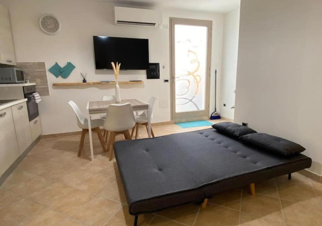 Loft Comodo Ed Elegante • Wi-Fi E Colazione 산루리 외부 사진