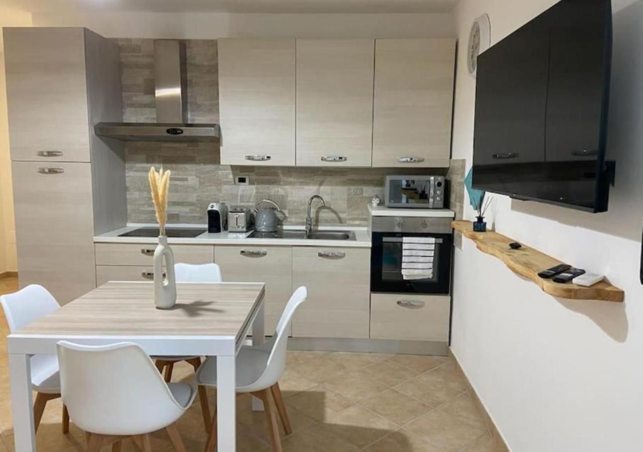 Loft Comodo Ed Elegante • Wi-Fi E Colazione 산루리 외부 사진